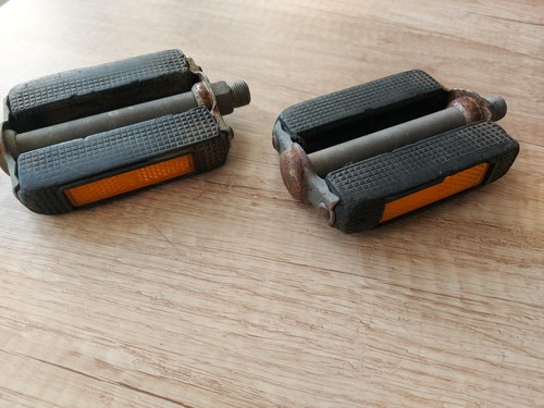 Traditional block pedals - traditional,